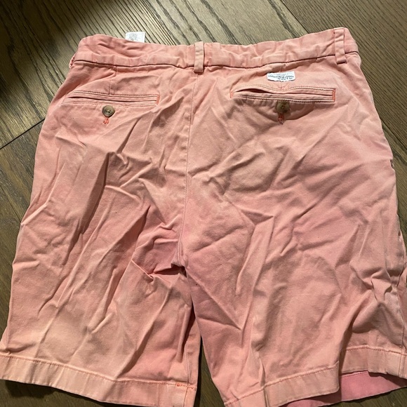 vineyard vines men’s pink shorts - Picture 4 of 4